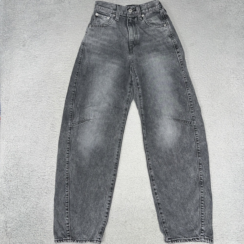 Levi's Jeans Cinch Barrel Women Sz 23x29 Black Faded Denim Wash Acid Stone Pants